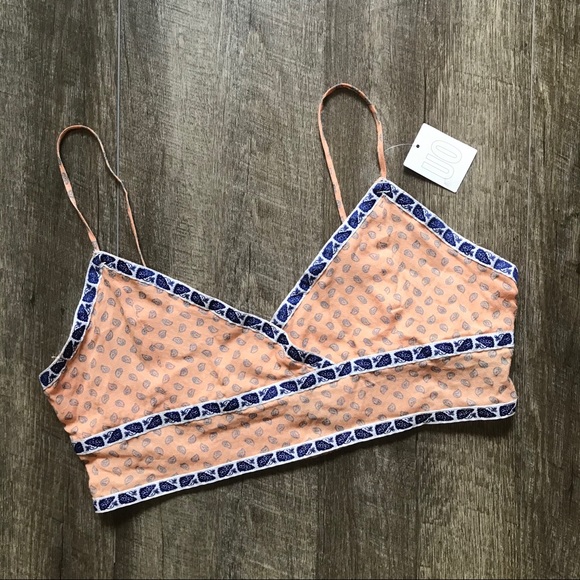 Urban Outfitters Tops - Urban Outfitters Dreamsicle Crop Cami Size Large